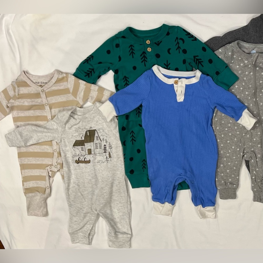 Lot of 8  baby boy size 3 to 6 month footless rompers; onesies; bodysuits